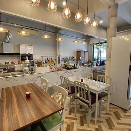 Oyo 480 Lemon Siam Hostel Бангкок Экстерьер фото