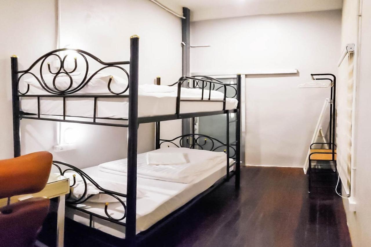 Oyo 480 Lemon Siam Hostel Бангкок Экстерьер фото