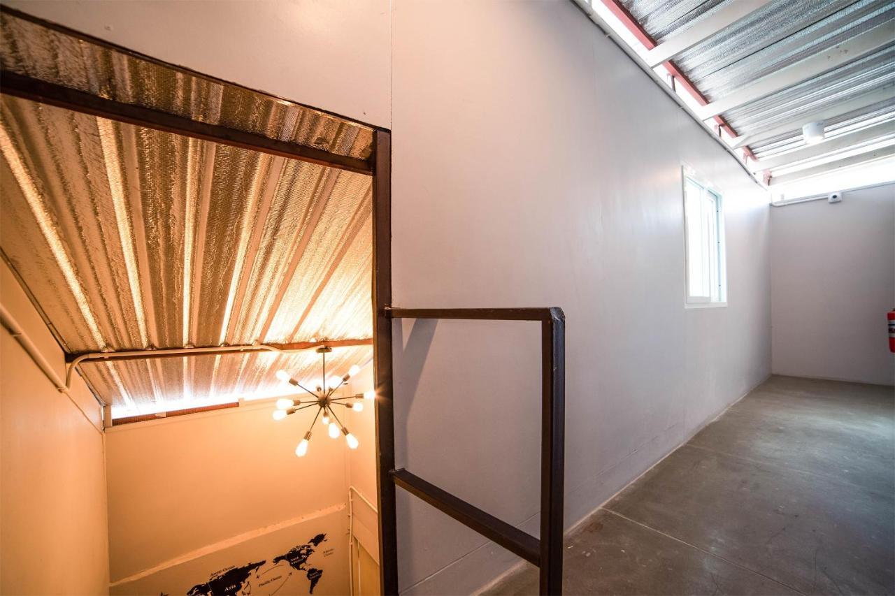 Oyo 480 Lemon Siam Hostel Бангкок Экстерьер фото