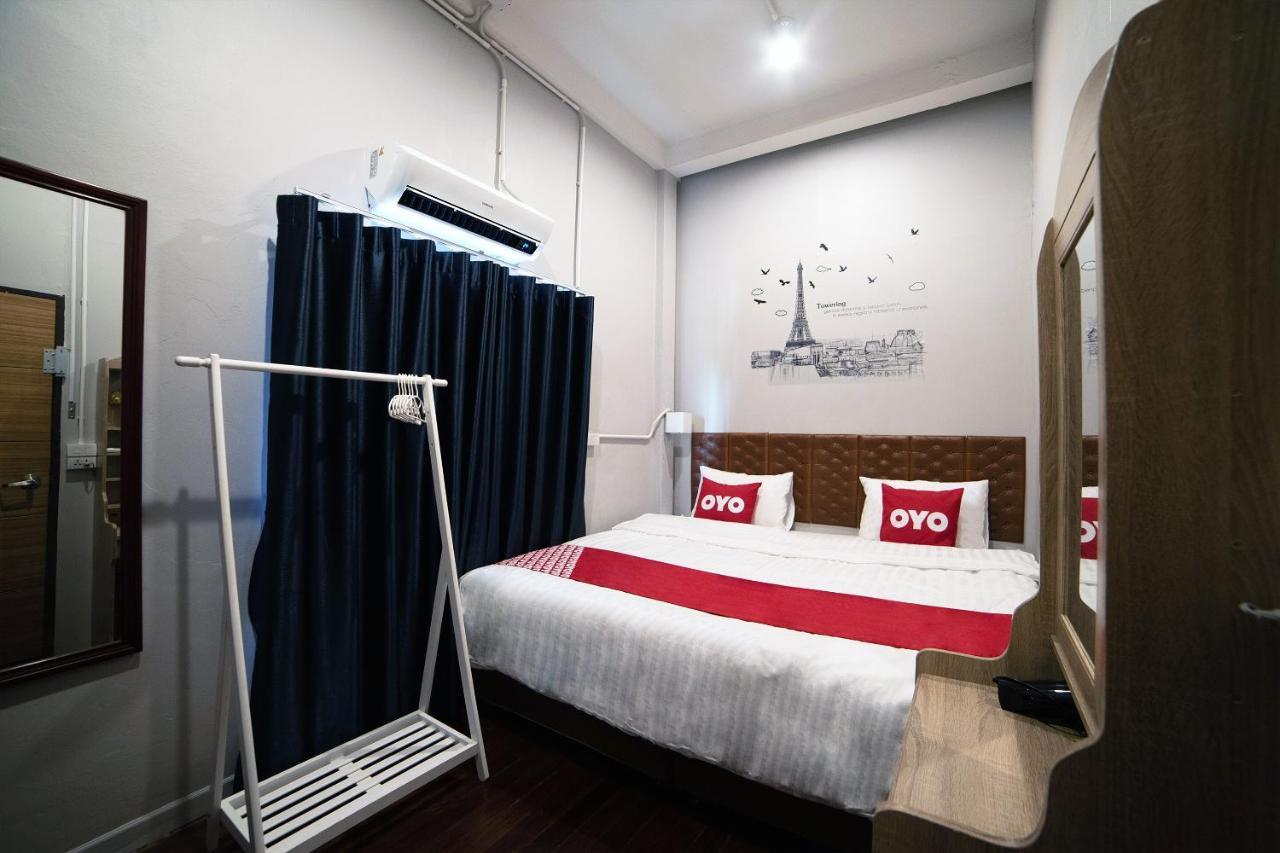 Oyo 480 Lemon Siam Hostel Бангкок Экстерьер фото
