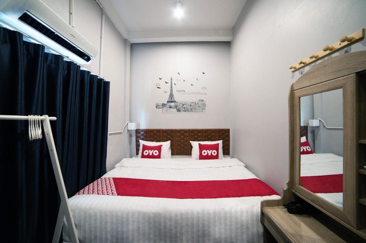 Oyo 480 Lemon Siam Hostel Бангкок Экстерьер фото