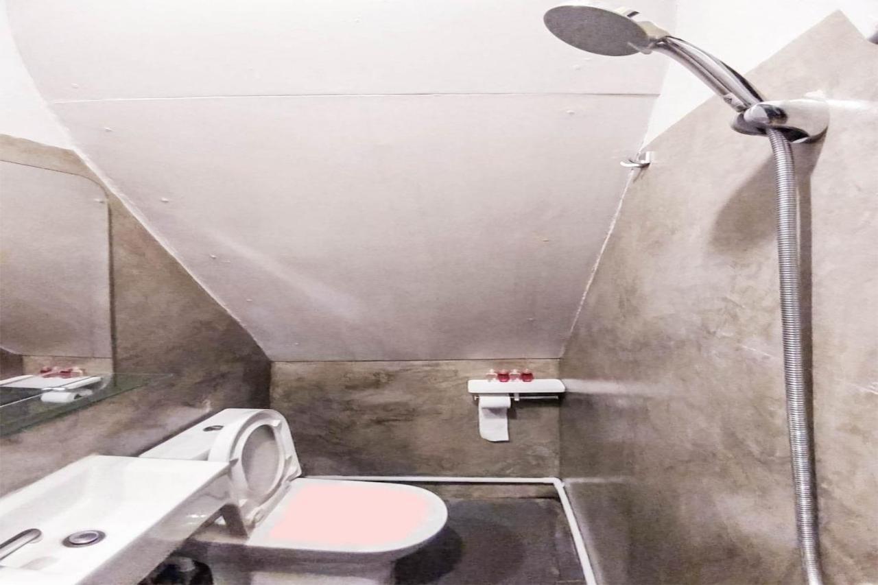 Oyo 480 Lemon Siam Hostel Бангкок Экстерьер фото